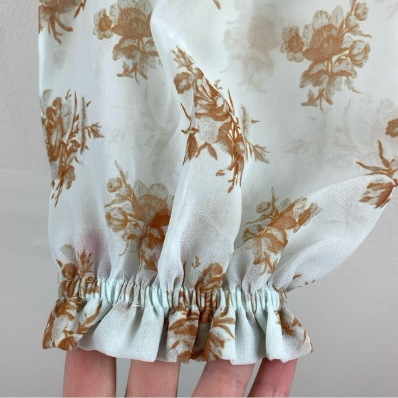 Wilfred Aritzia Boho Smocked Crop Top Mint Green Floral Sheer Balloon Sleeves S - Picture 3 of 9
